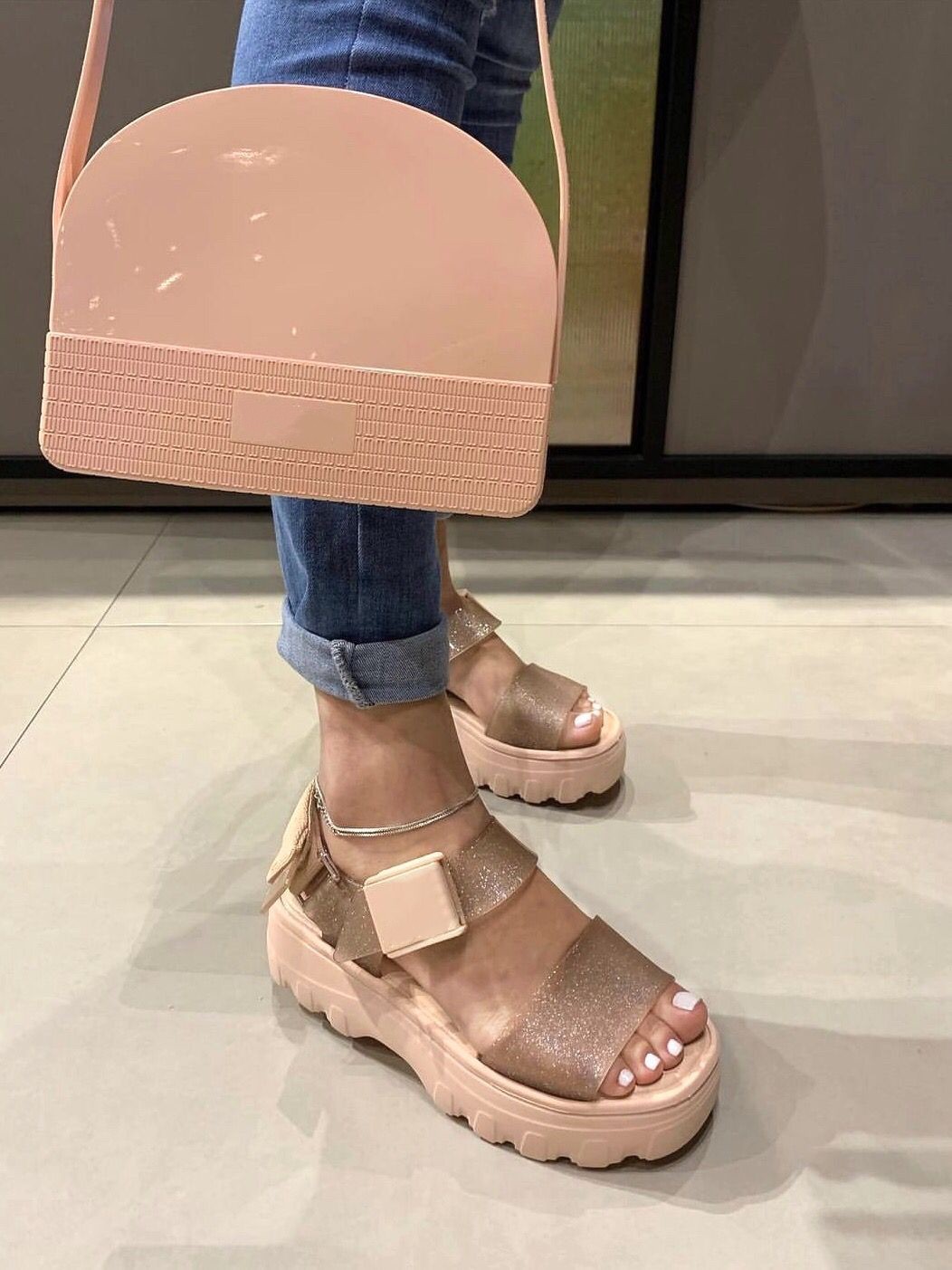 Sandal Jelly Wanita Terbaru 20 - Jelly Sandal Women ulasan dan harga